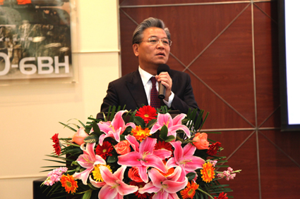 002-永立建機董事長兼總經(jīng)理陳守誠先生發(fā)表講話.jpg